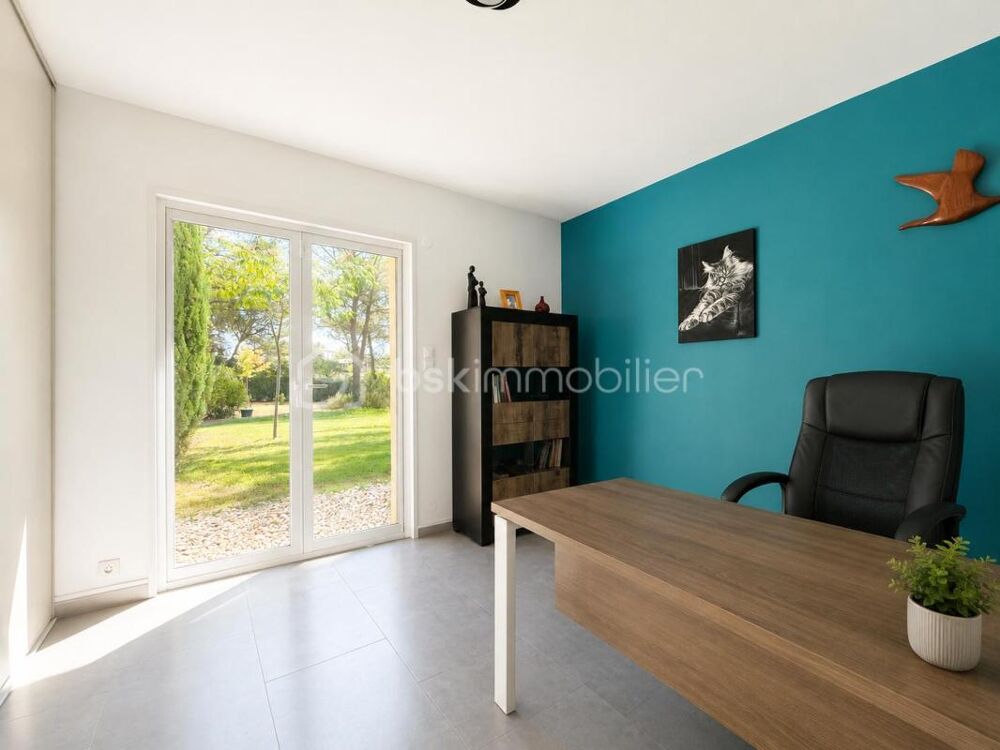 à vendre  Propriété/château Lambesc (13410)