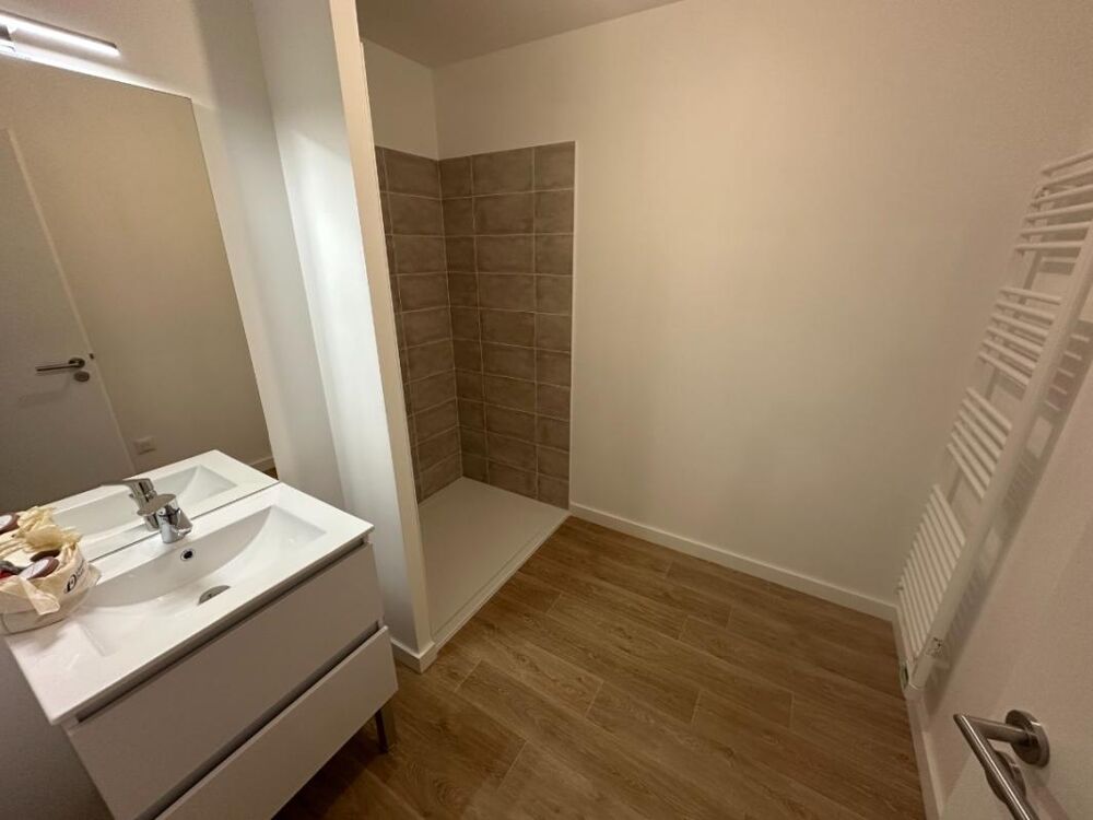 T2 NEUF avec balcon et parking à CHARTRES