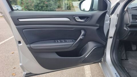 M&eacute;gane 1.2 TCe 130 Intens 2 - 5 places Entretien constructeur 2016 occasion 83000 Toulon