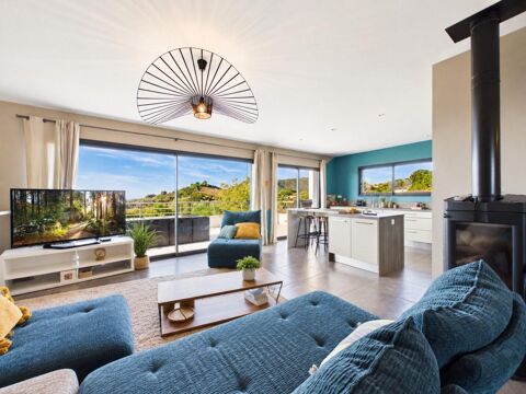   VILLA CONTEMPORAINE AVEC TERRAIN PISCINABLE A AFA Maison - 5 pièce(s) - 180 m²