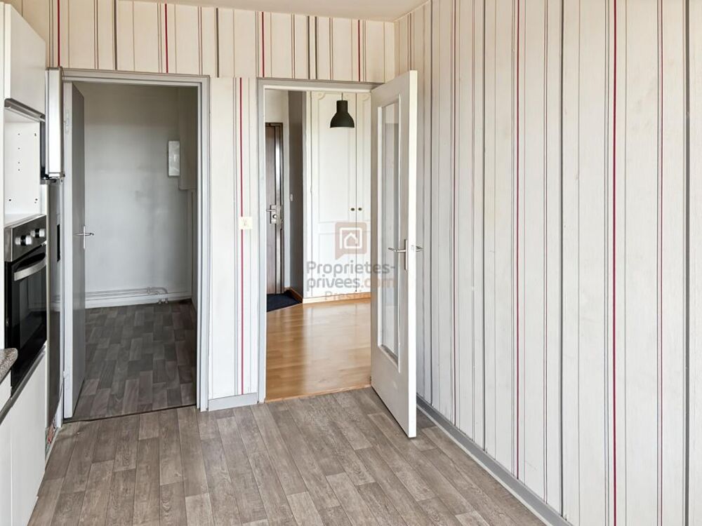 Vente Appartement BORDEAUX  CAUDERAN Appartement de trois pièces avec terrasse, balcon ascenseur cave et parking Bordeaux