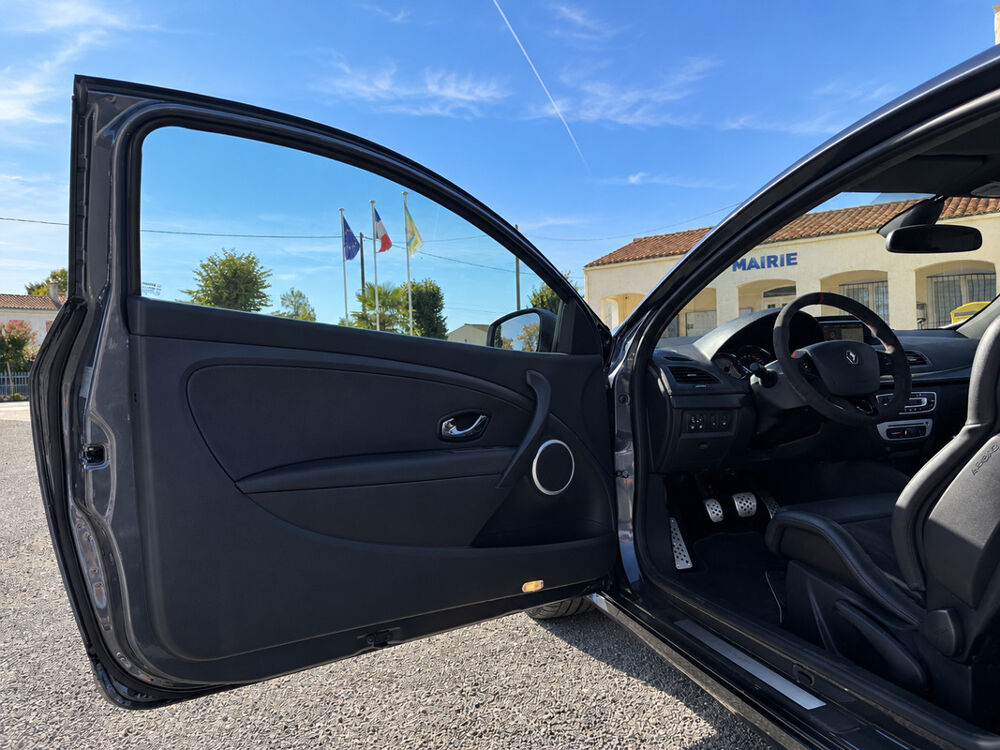 M&eacute;gane 3 2.0 275 RS Trophy 2015 occasion 17300 Rochefort