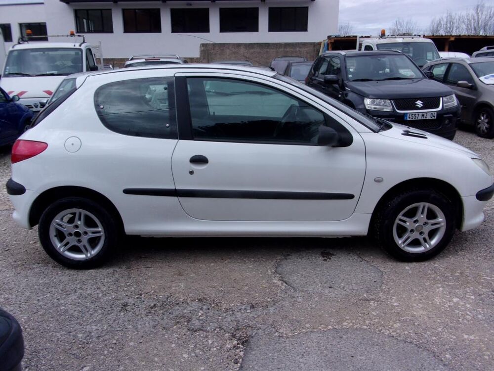 206 1,4 HDI XLINE 2003 occasion 13510 &Eacute;guilles