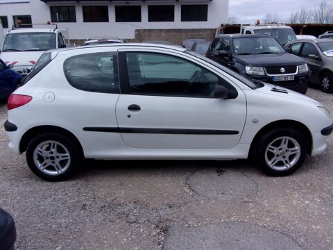 206 1,4 HDI XLINE 2003 occasion 13510 &Eacute;guilles