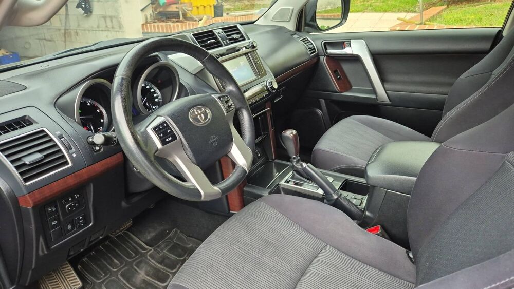 Land Cruiser KDJ 150 3.0 D-4D 190 AWD BVA6 Legende - Entretien constructe 2014 occasion 80000 Amiens