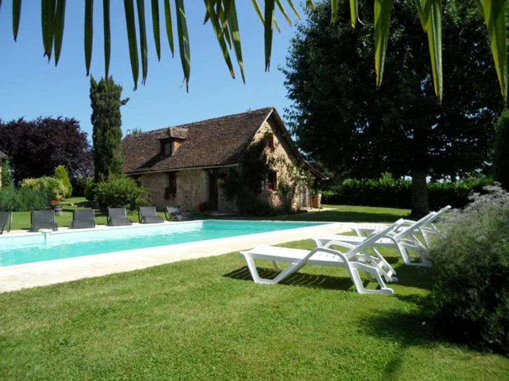 à vendre  Propriété/château La Douze (24330)