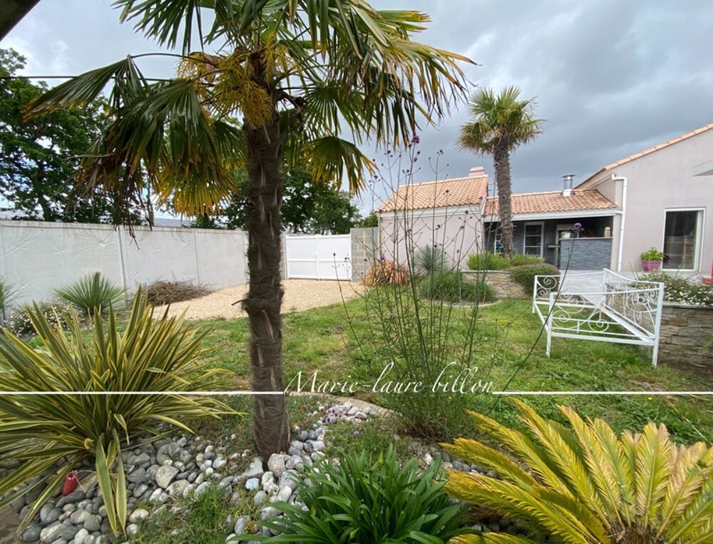 Maison à vendre 5 pièces, plain pied 3 chambres+bureau de 1998 avec 3 garages, parcelle 1345 m2 clos