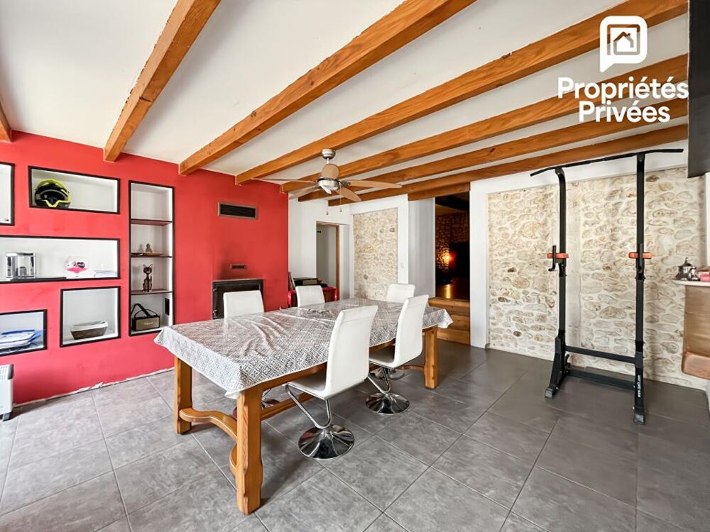 Vente Maison Maison à vendre à Orignolles, 161 m² habitables, dépendances, grand terrain de plus de 3 000 m² Orignolles