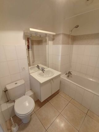  Appartement à louer 1 pièce 27 m²