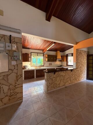  Immeuble � vendre 11 pi�ces 300 m�