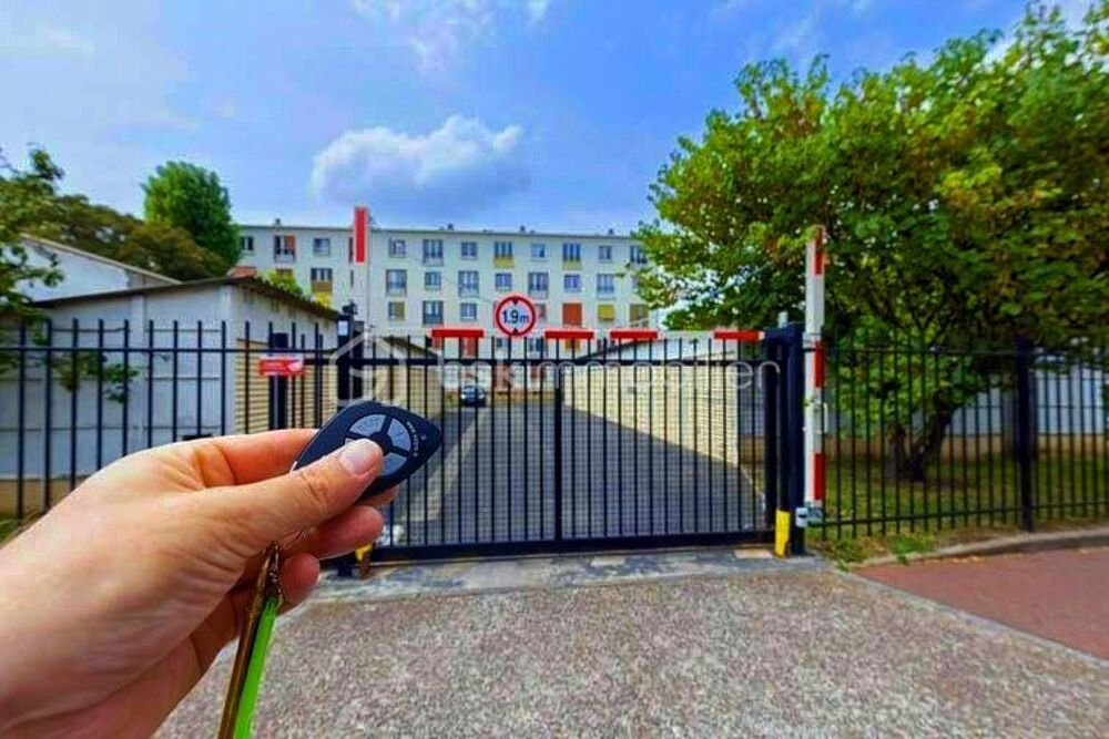 Vente Parking/Garage ? RARE - Box fermé à vendre – Dans une résidence à Drancy Drancy