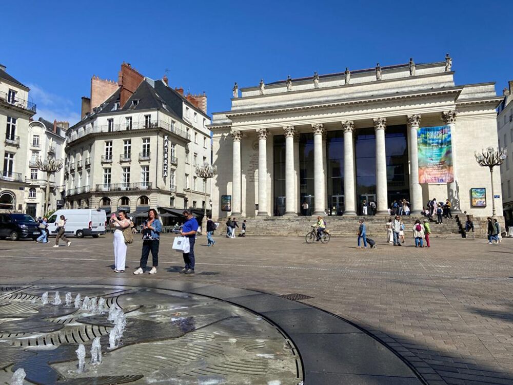   44000 NANTES - BAIL A CEDER 92 M² QUARTIER RACINE Nantes