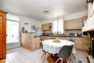  Propriété/château à vendre 7 pièces 180 m²