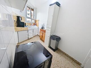 Vente Appartement SPACIEUX STUDIO AVEC BALCON CAVE ET ASCENSEUR DPE D PROCHE METRO 1 ET RER A VINCENNES Vincennes