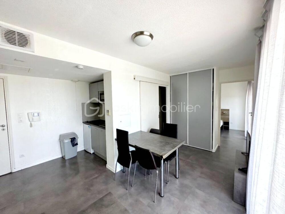 EN EXCLUSIVITE - PISCINE - INVESTISSEUR