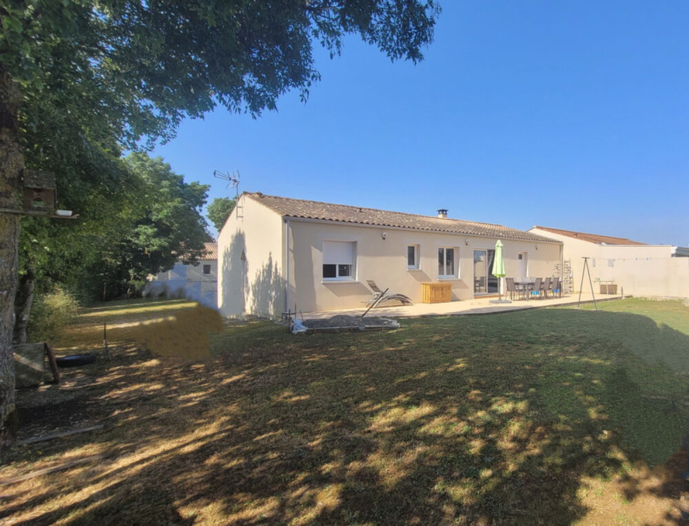 Vente Maison A vendre, sur l'axe La Rochelle / Niort, maison de plain pied de 122 m2 sur un terrain de 622 m2 Benon