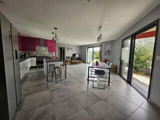  Villa  vendre 5 pices 130 m