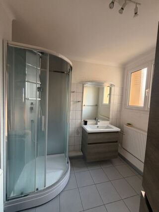  Appartement à louer 3 pièces 58 m²