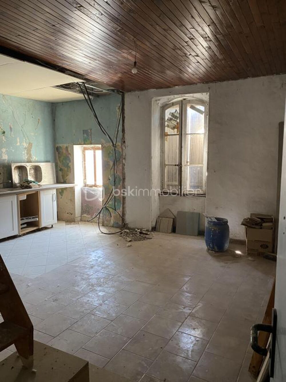 Vente Appartement APPARTEMENT 54 M² À RÉNOVER – 2 CHAMBRES & MEZZANINE Pont saint esprit