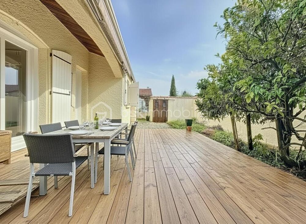 EXCLUSIVITÉ *** Villa T4 de 110m2 entièrement rénovée avec piscine à MARSEILLAN ***