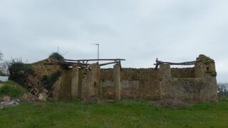  Remise / Grange � vendre 1 pi�ce 77 m� Availles thouarsais