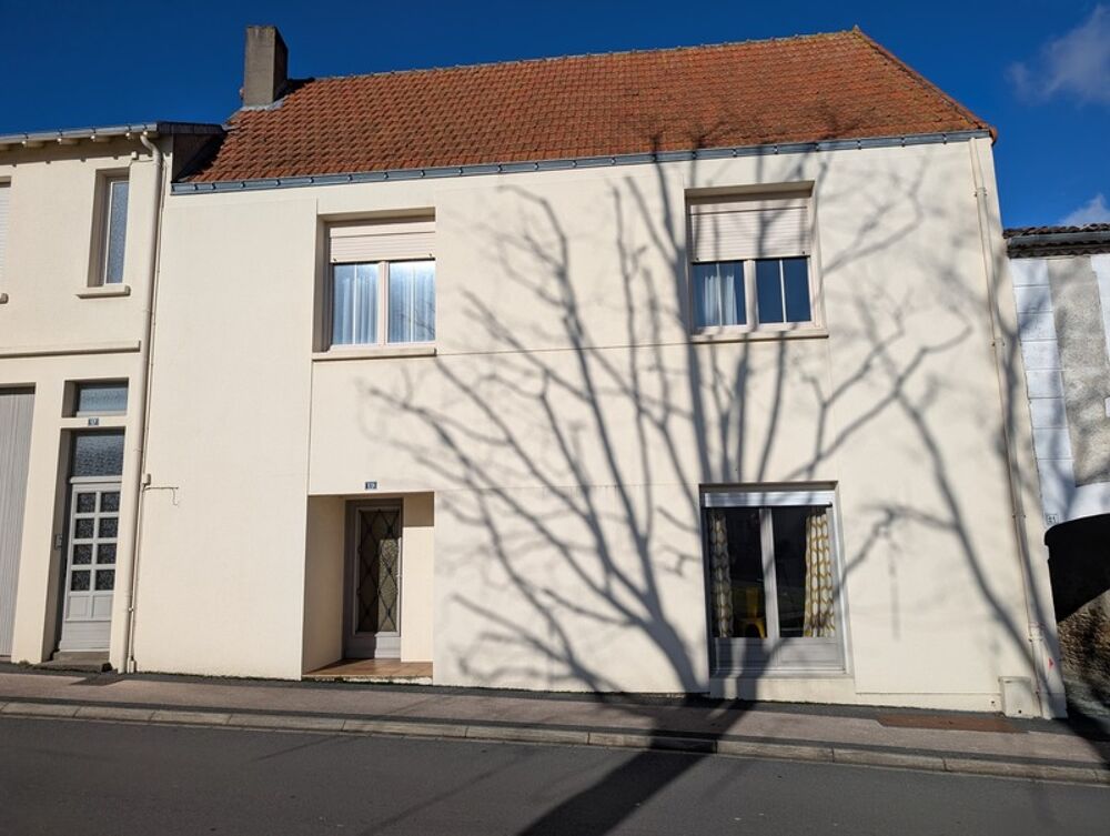 Maison à vendre 151 m² - LA TESSOUALLE (49)