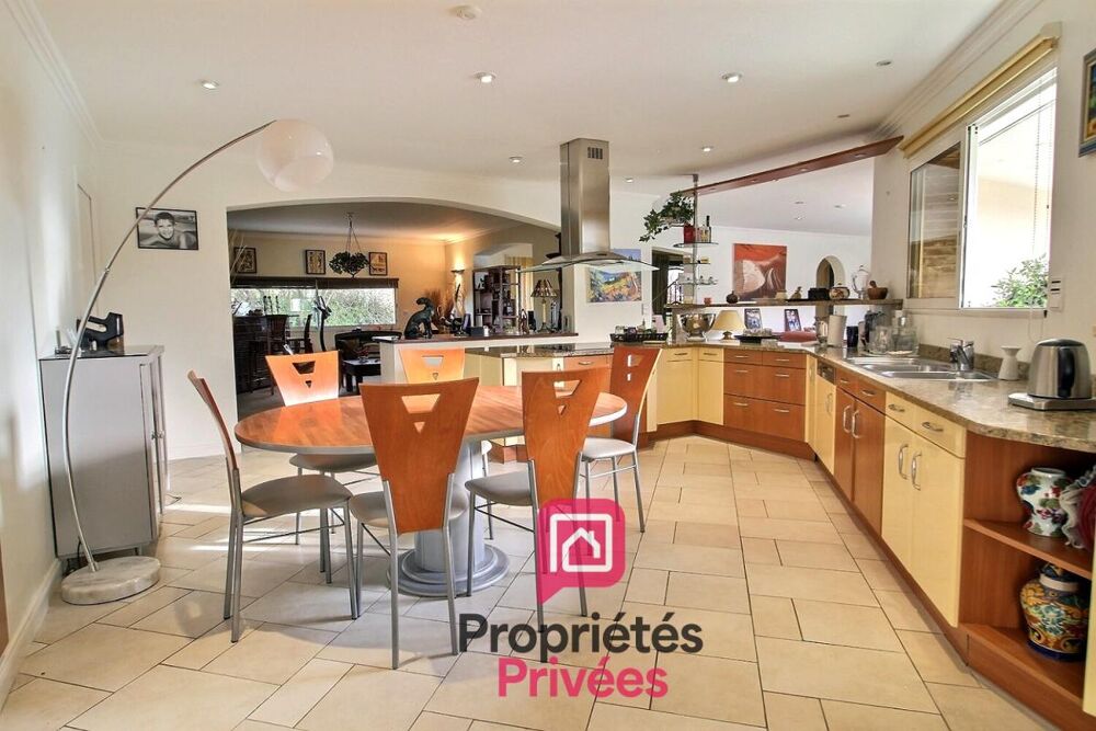 Vente Maison A seulement 1h de PARIS - PROPRIETE CONTEMPORAINE D'EXCEPTION de 350 m2 - PISCINE chauffée - JACUZZI - PARC ARBORE d'environ 420 Villemandeur