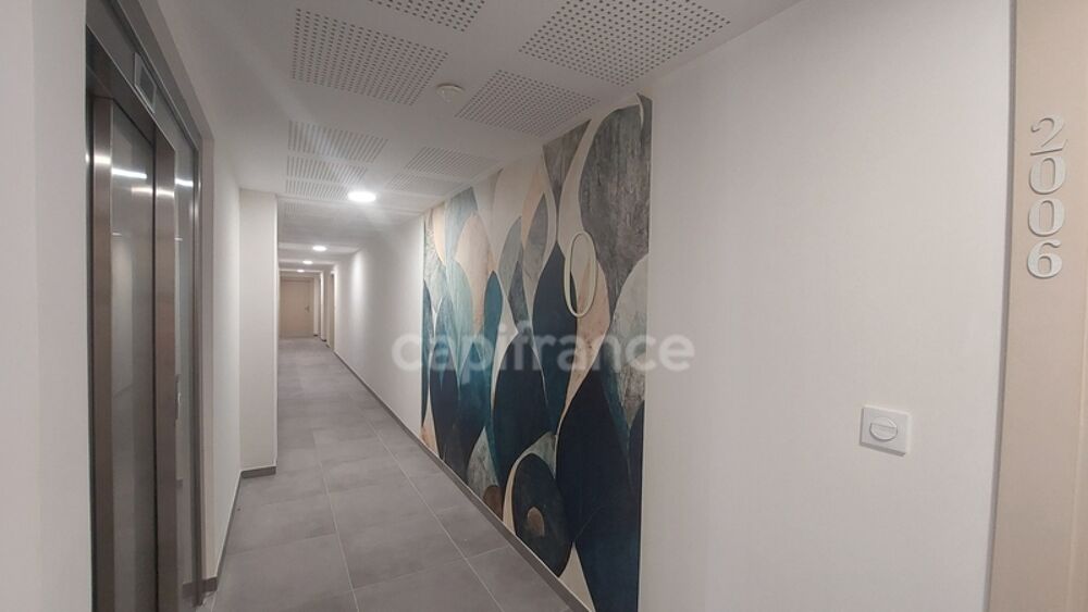 Saint-Rémy-de-Provence  Studio en rez de chaussée avec jardin
