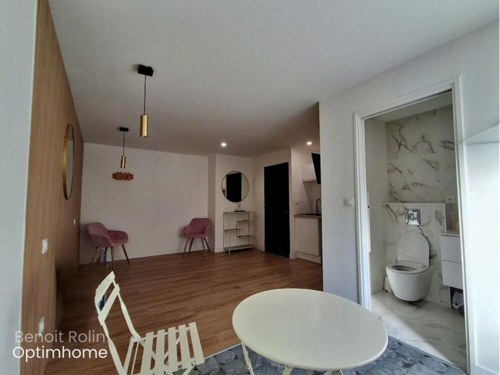 Appartement T2 de 46 m² entièrement rénové  Prestations haut de gamme  Centre-ville  Accès PMR