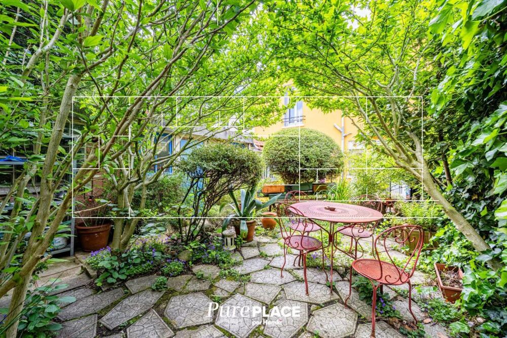 Magnifique maison familiale + dépendances, à Romainville