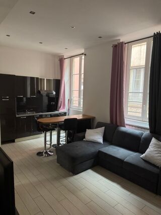  Appartement à louer 2 pièces 35 m²