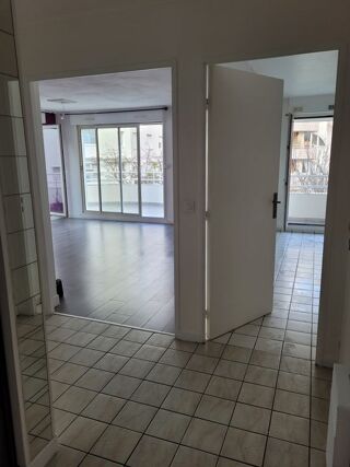  Appartement à louer 2 pièces 53 m²