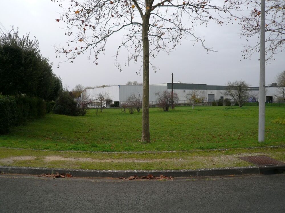 Vente Terrain ? CHATEAUBERNARD (16) Terrain à Vendre en Zone Urbaine à Vocation Economique ? Chateaubernard
