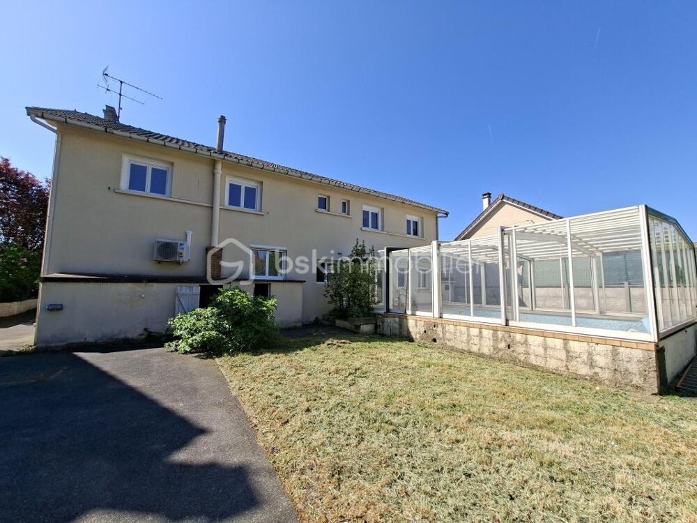? Deux maisons rénovées avec piscine sur 877 m²