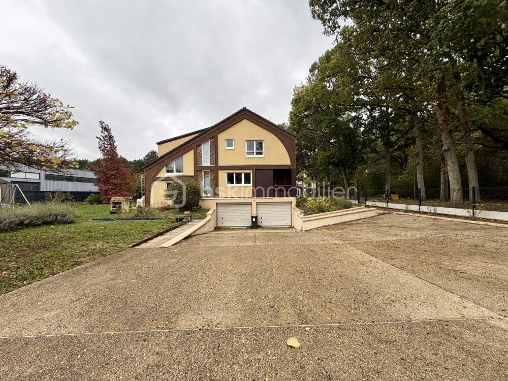 Vente Maison Maison familiale individuelle avec sous sol total et grand jardin Cesson