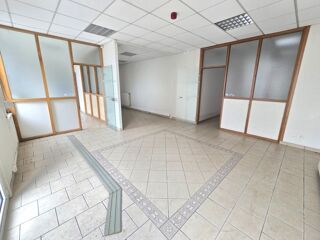 Immeuble à vendre 15 + pièces 390 m²