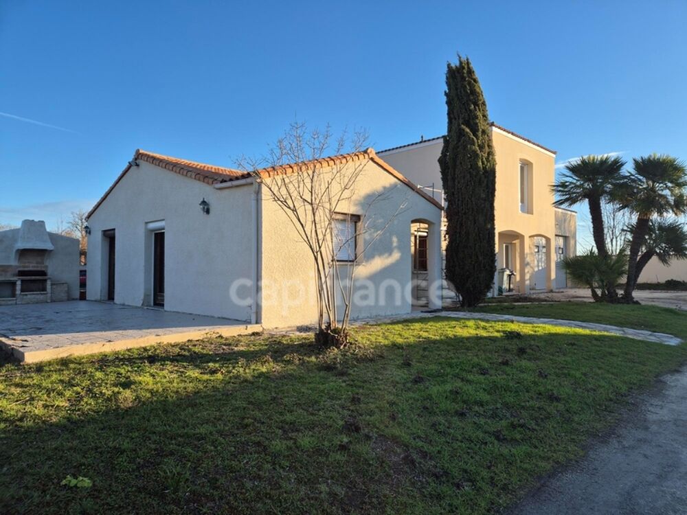 Maison à vendre 7 pièces SAINT GEORGES DE DIDONNE (17) - Grand Garage - Terrain de 945m²