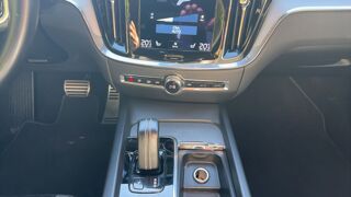 V60 2.0 D4 190 Mild Hybrid Geartronic R-Design 2021 occasion 88200 Remiremont