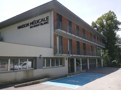 ST GERVAIS LES BAINS - Local Professionnel de sant&eacute; 3764 74000 Saint gervais les bains