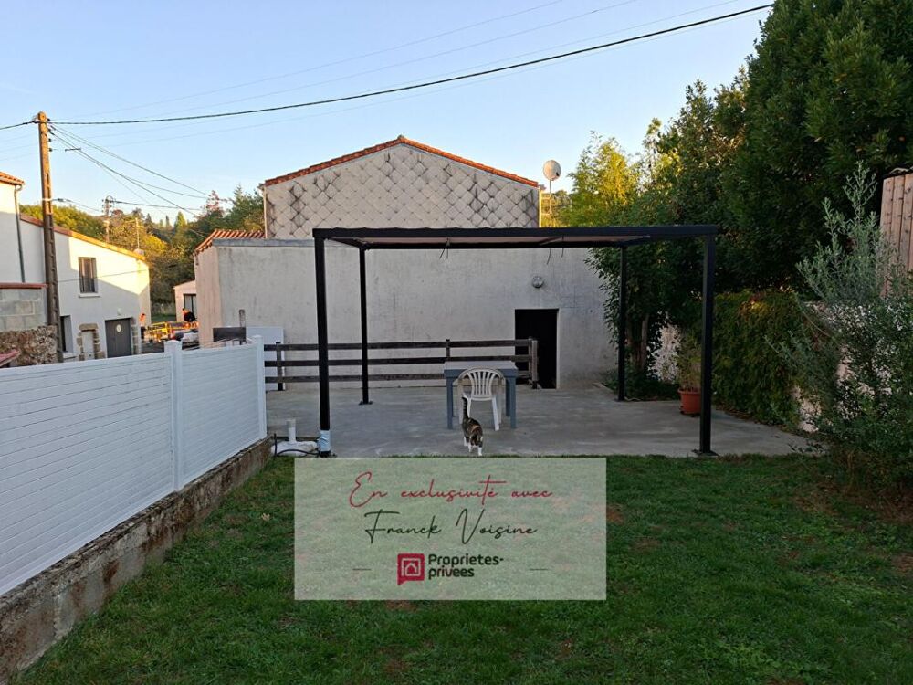 Vente Maison A VENDRE en Exclusivité aux Herbiers, Maison de centre-ville avec 2 chambres et 1 studio Les herbiers