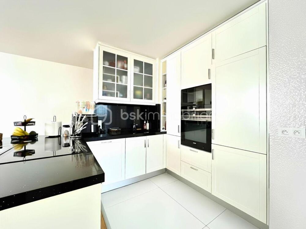 Vente Appartement Appartement lumineux avec Loggia au cœur de la ville Colombes