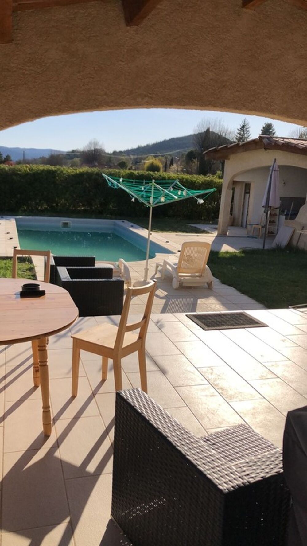 Vente Maison BELLE MAISON de 120 m2 dans propriété de fermée A VENDRE à  MALLEMOISSON (04510) Mallemoisson