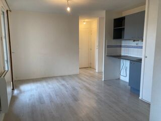 Appartement à louer 2 pièces 30 m²