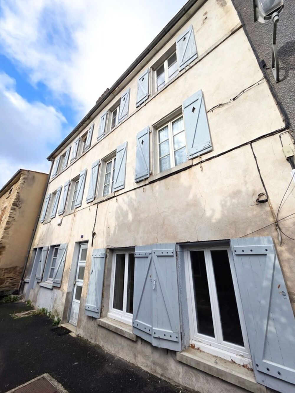 EXCLUSIVITE / 4 logements indépendants / 63160 Billom