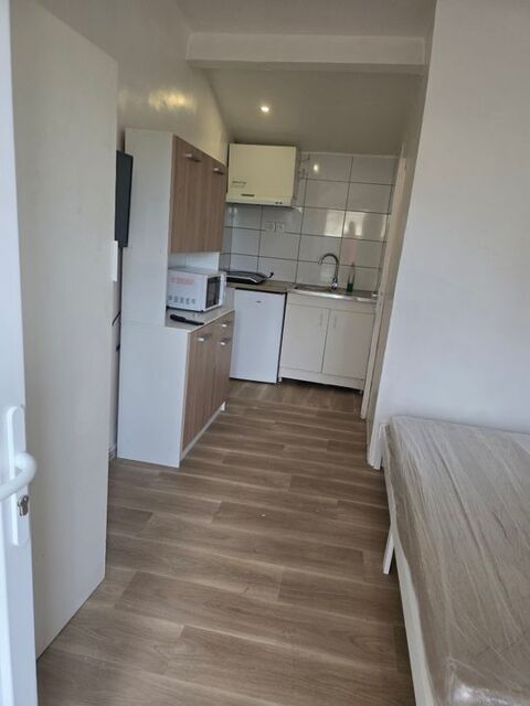   Studio de 14m2 à louer sur Ris-Orangis Appartement - 1 pièce(s) - 14 m²