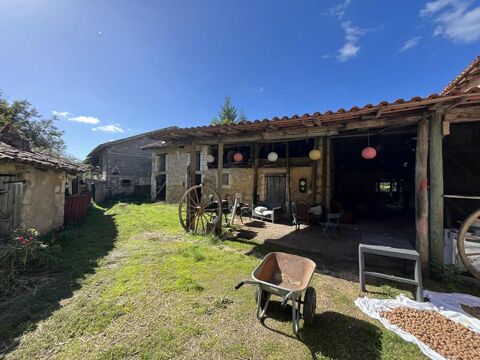   Ferme Saint Front D'Alemps avec terres et d�pendances Propri�t�/ch�teau - 4 pi�ce(s) - 106 m�