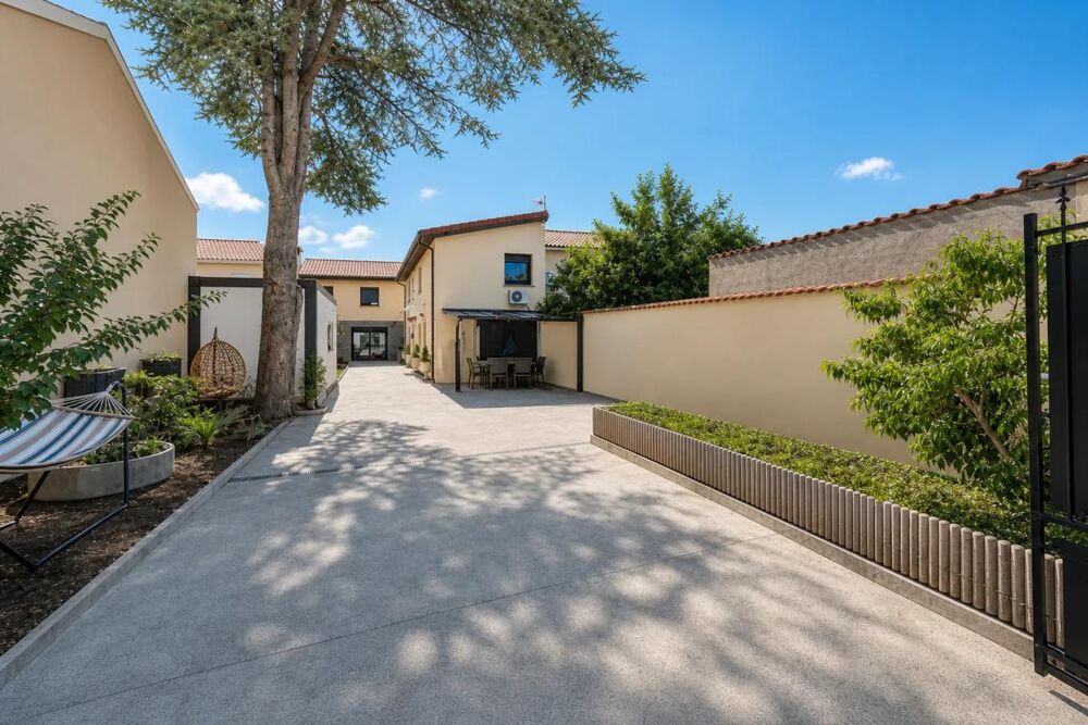 Vente Maison Maison de 5 pièces de 263 m² à Villeurbanne Villeurbanne