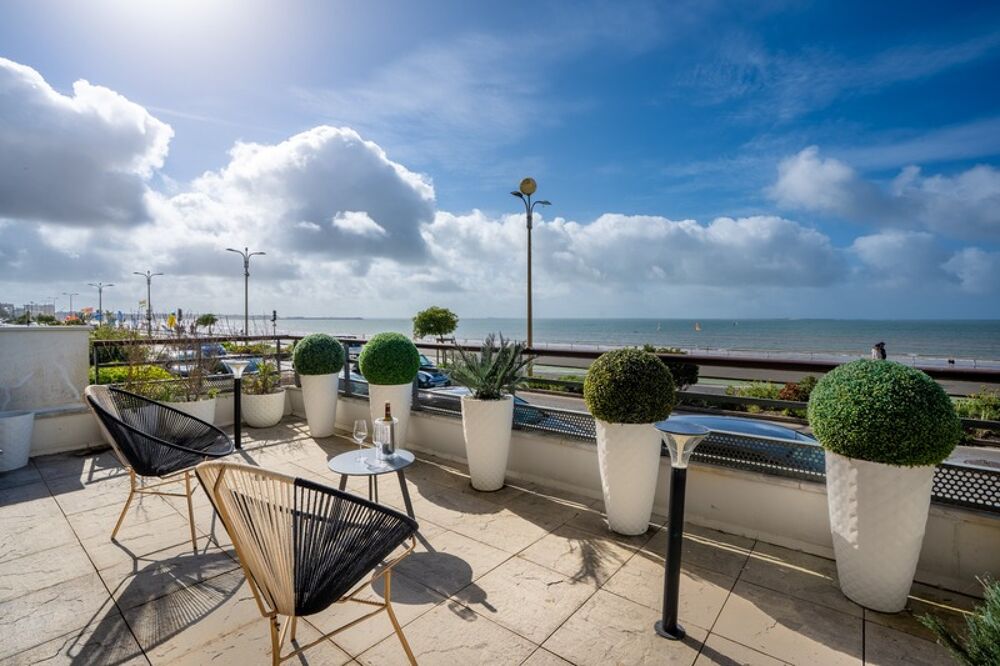 LA BAULE- PROCHE LAJARRIGE-APPARTEMENT 102M2- TERRASSE DE 36M2-GARAGE-CAVE-LOCAL VÉLO ET PLANCHE À VOILE