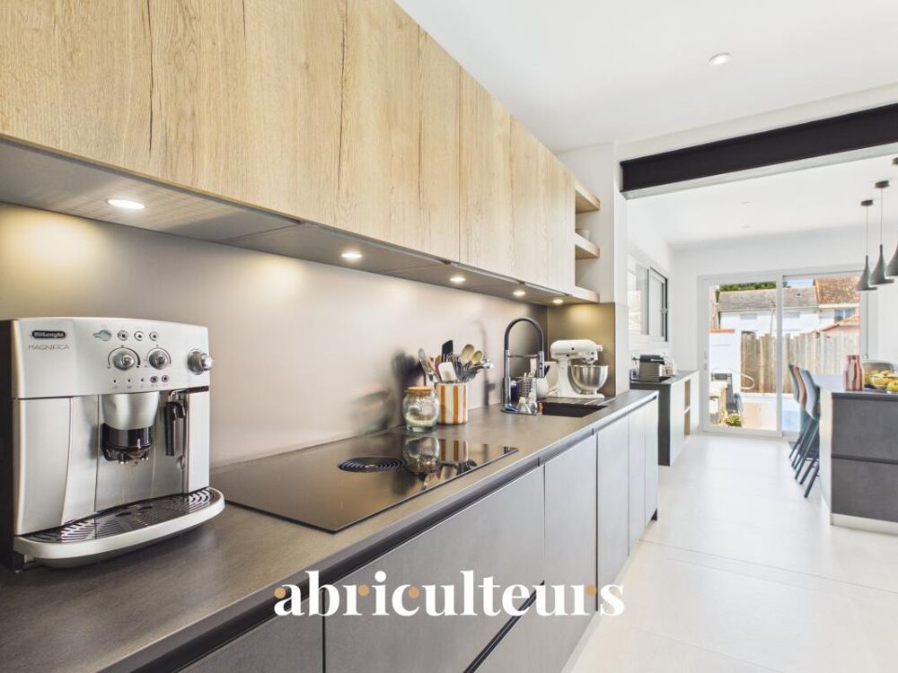 Maison familiale de 141 m² avec jardin, piscine - en vente au Croisic (44490)
