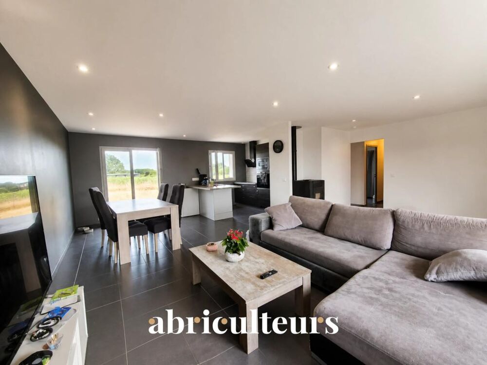 Vente Maison Maison de plain-pied 100 m² au cœur d'un quartier calme en vente à Mainxe-Gondeville (16200) Mainxe gondeville
